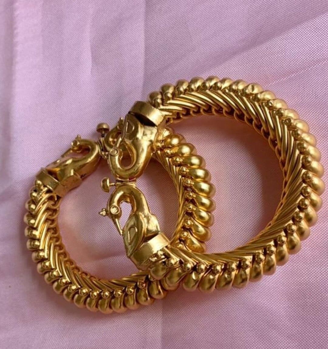 Pure gold 9999 enamel gold pink charm nine-tailed fox exclusive design  bracelet braided kumihimo adjustable - Shop olina-design Bracelets - Pinkoi